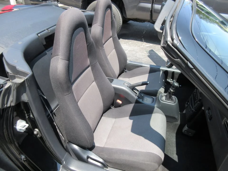 2001 Toyota MR2 Spyder/MR-S - Image 13 of 14