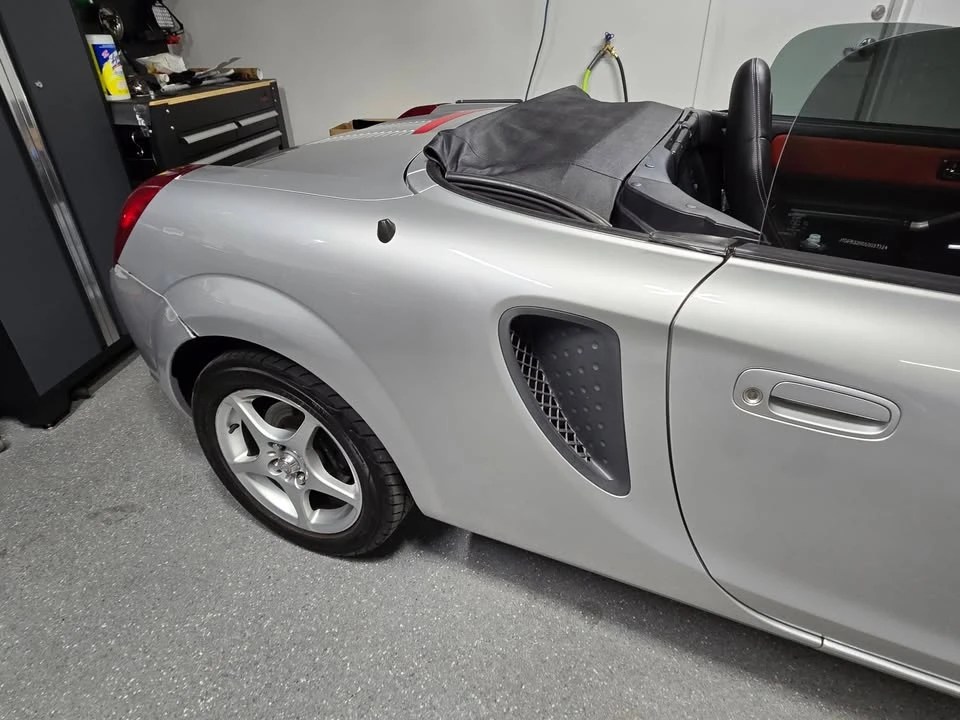 2001 Toyota MR2 Spyder/MR-S - Image 9 of 10