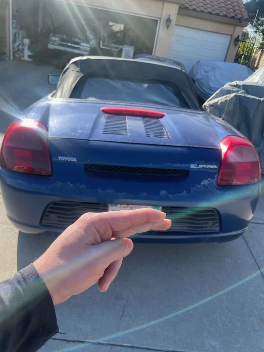 2001 Toyota MR2 Spyder/MR-S - Image 3 of 4