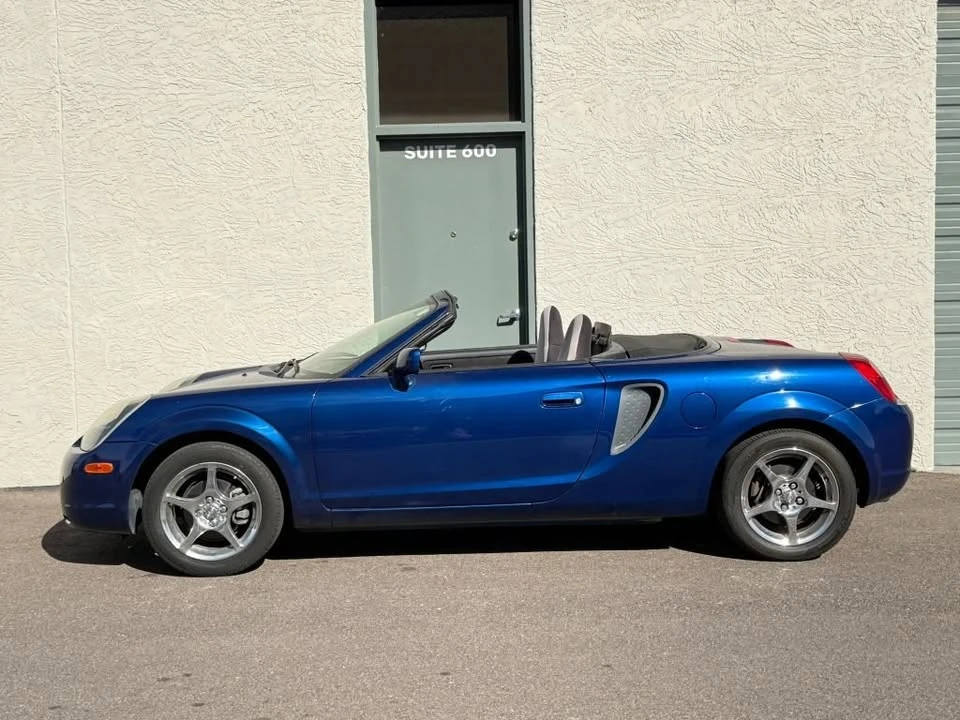 2001 Toyota MR2 Spyder/MR-S - Image 2 of 17