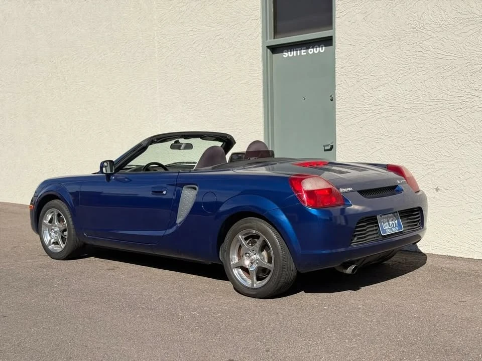 2001 Toyota MR2 Spyder/MR-S - Image 3 of 17