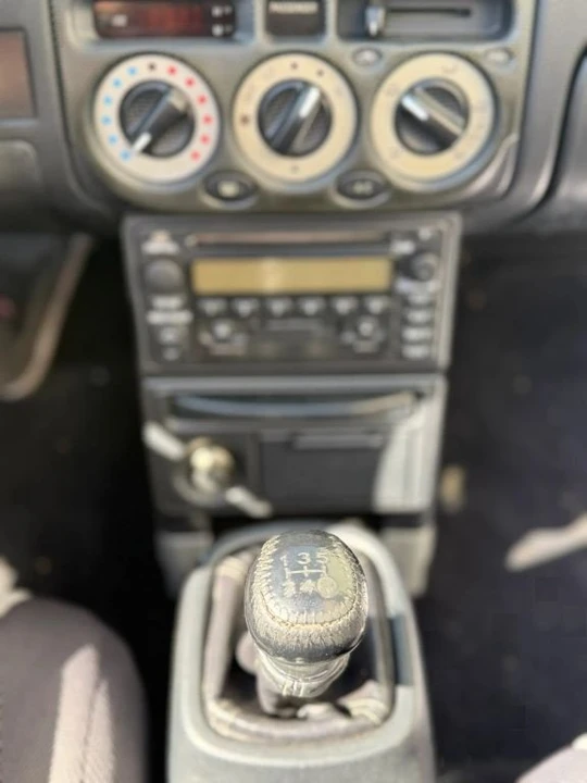 2001 Toyota MR2 Spyder/MR-S - Image 13 of 17