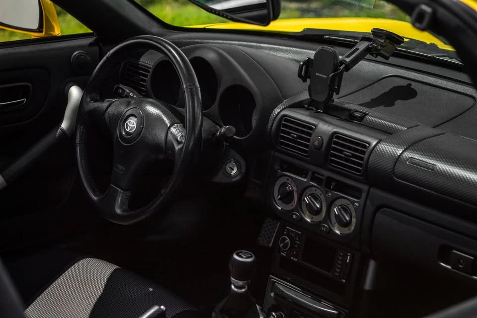 2001 Toyota MR2 Spyder/MR-S - Image 7 of 8