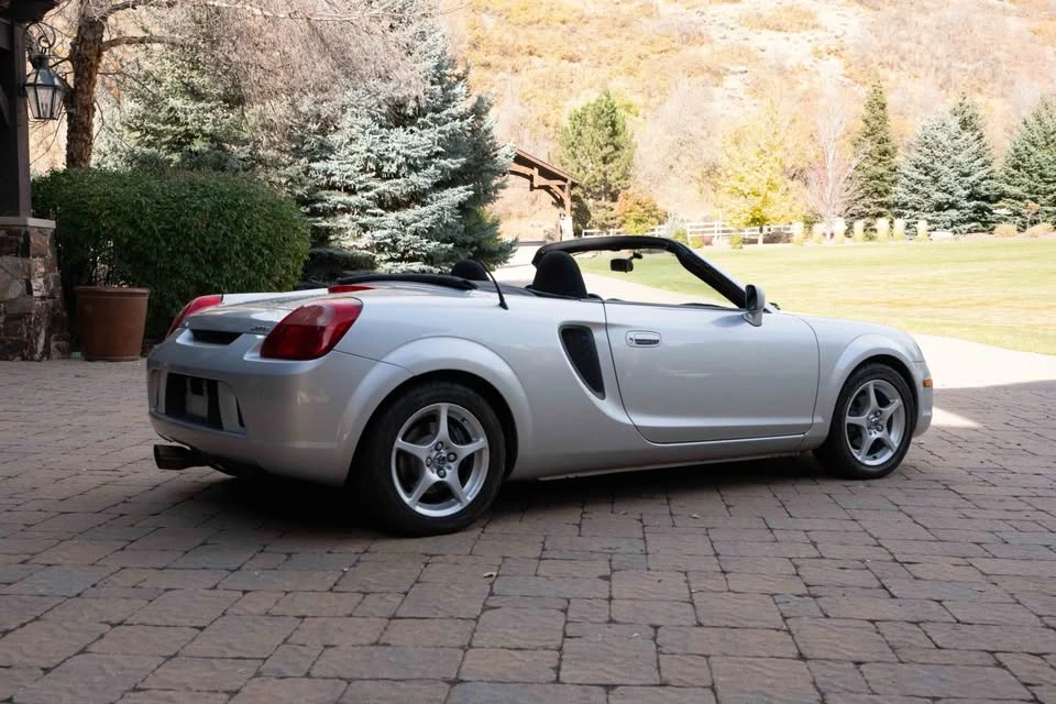 2001 Toyota MR2 Spyder/MR-S - Image 9 of 20