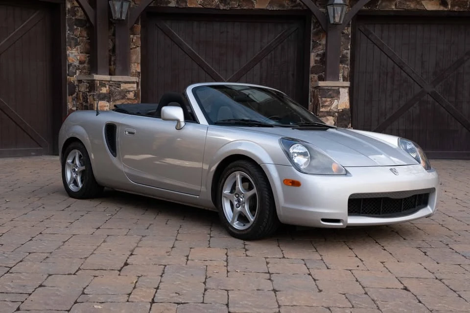 2001 Toyota MR2 Spyder/MR-S - Image 11 of 20