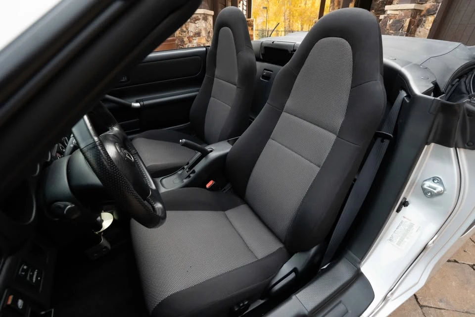 2001 Toyota MR2 Spyder/MR-S - Image 16 of 20