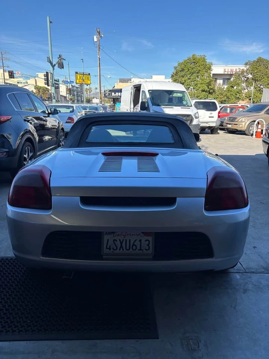 2001 Toyota MR2 Spyder/MR-S - Image 8 of 18
