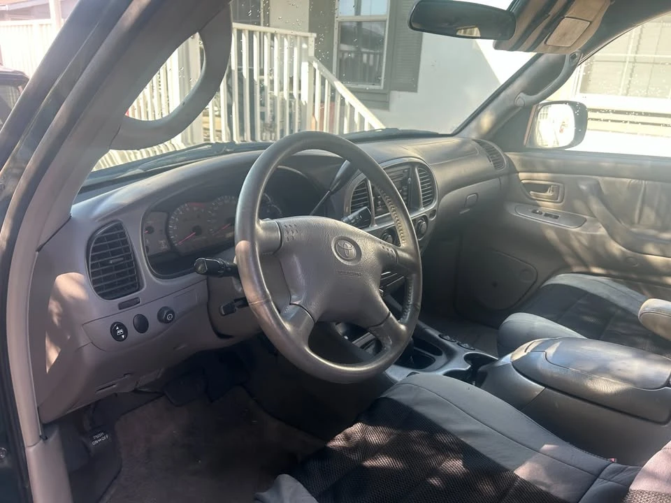 2001 Toyota Sequoia 1st Gen - Image 2 of 13