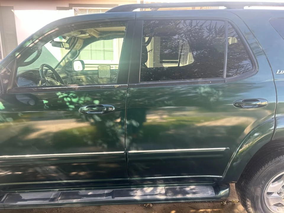 2001 Toyota Sequoia 1st Gen - Image 10 of 13