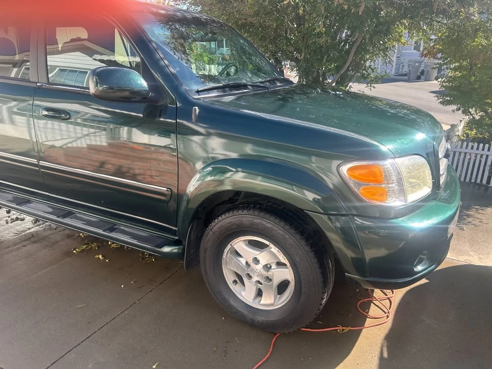 2001 Toyota Sequoia 1st Gen - Image 6 of 13