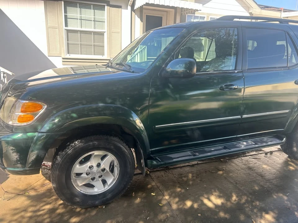 2001 Toyota Sequoia 1st Gen - Image 9 of 13