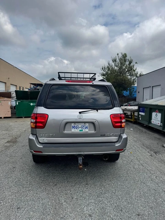 2001 Toyota Sequoia 1st Gen - Image 5 of 15