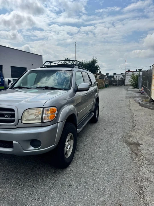 2001 Toyota Sequoia 1st Gen - Image 3 of 15