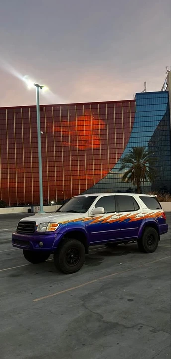 2001 Toyota Sequoia 1st Gen - Image 9 of 9