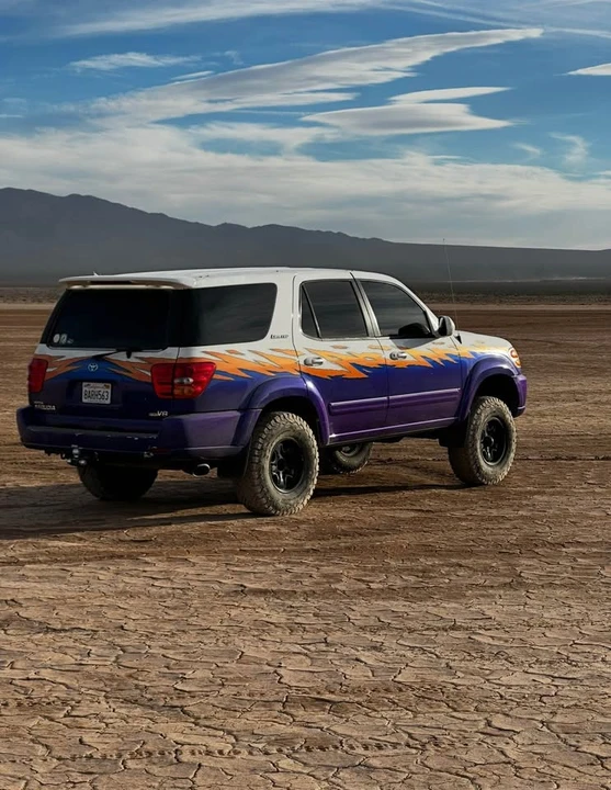 2001 Toyota Sequoia 1st Gen - Image 2 of 9
