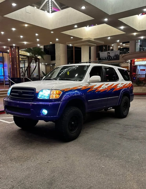 2001 Toyota Sequoia 1st Gen - Image 8 of 9