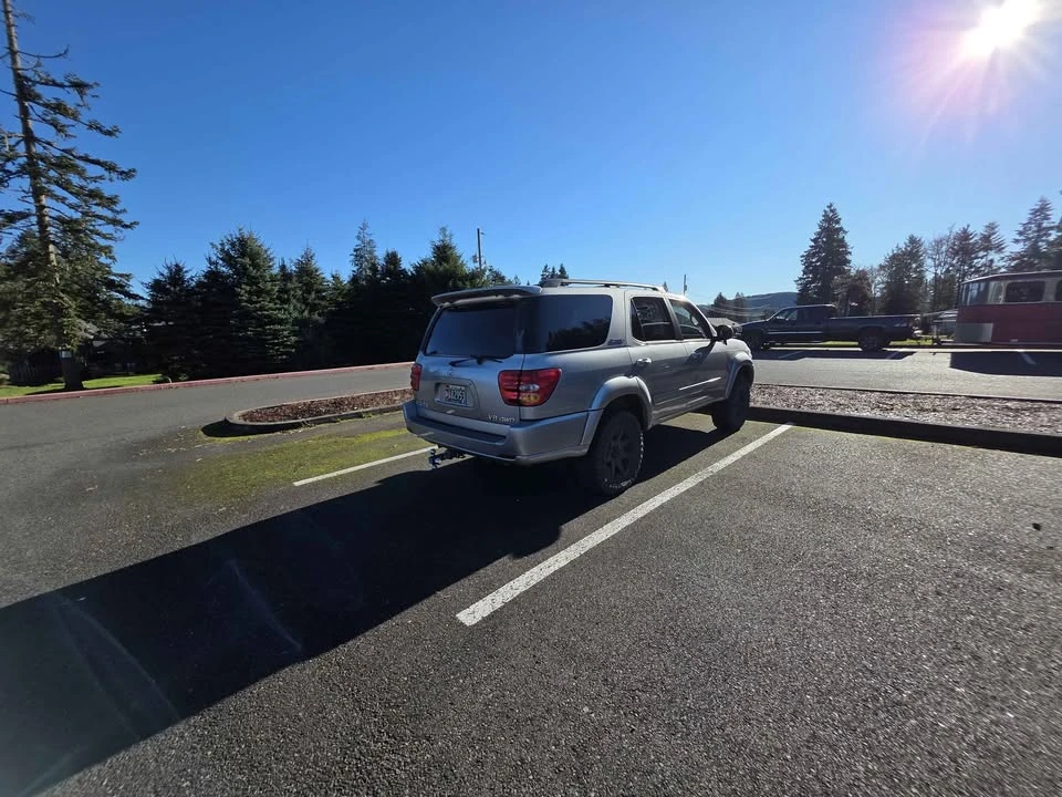 2001 Toyota Sequoia 1st Gen - Image 3 of 10