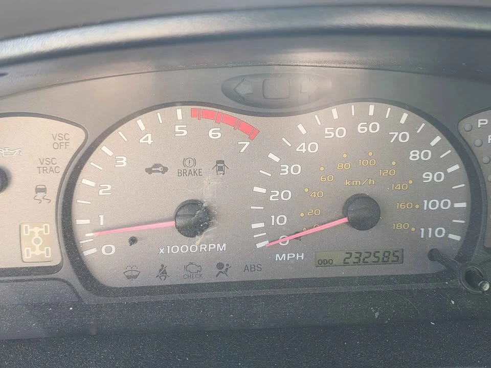 2001 Toyota Sequoia 1st Gen - Image 6 of 10