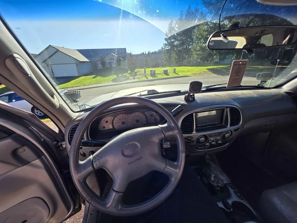 2001 Toyota Sequoia 1st Gen - Image 7 of 10