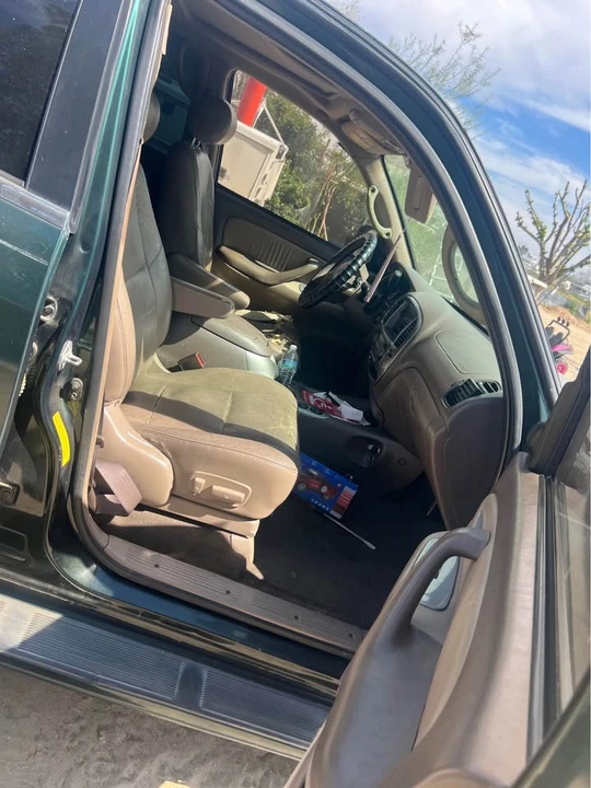 2001 Toyota Sequoia 1st Gen - Image 7 of 7