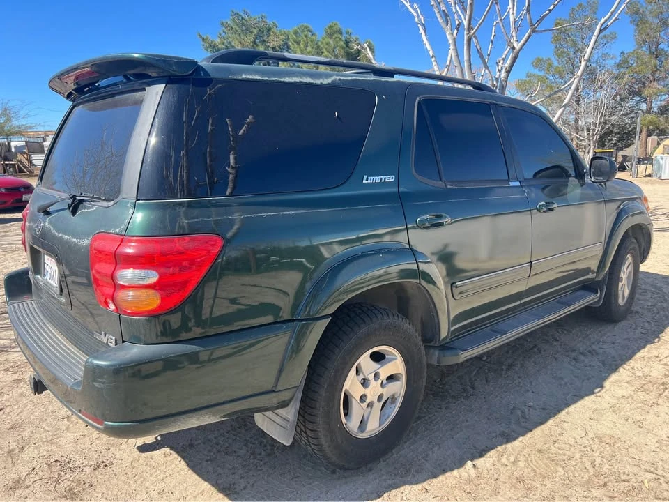 2001 Toyota Sequoia 1st Gen - Image 2 of 7