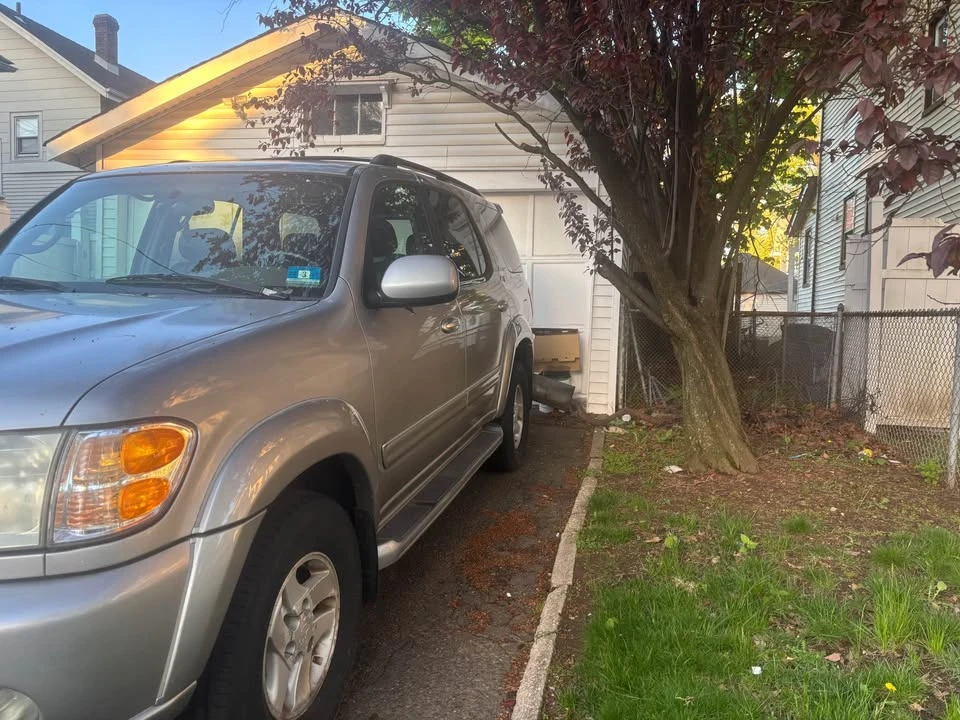 2001 Toyota Sequoia 1st Gen - Image 4 of 9