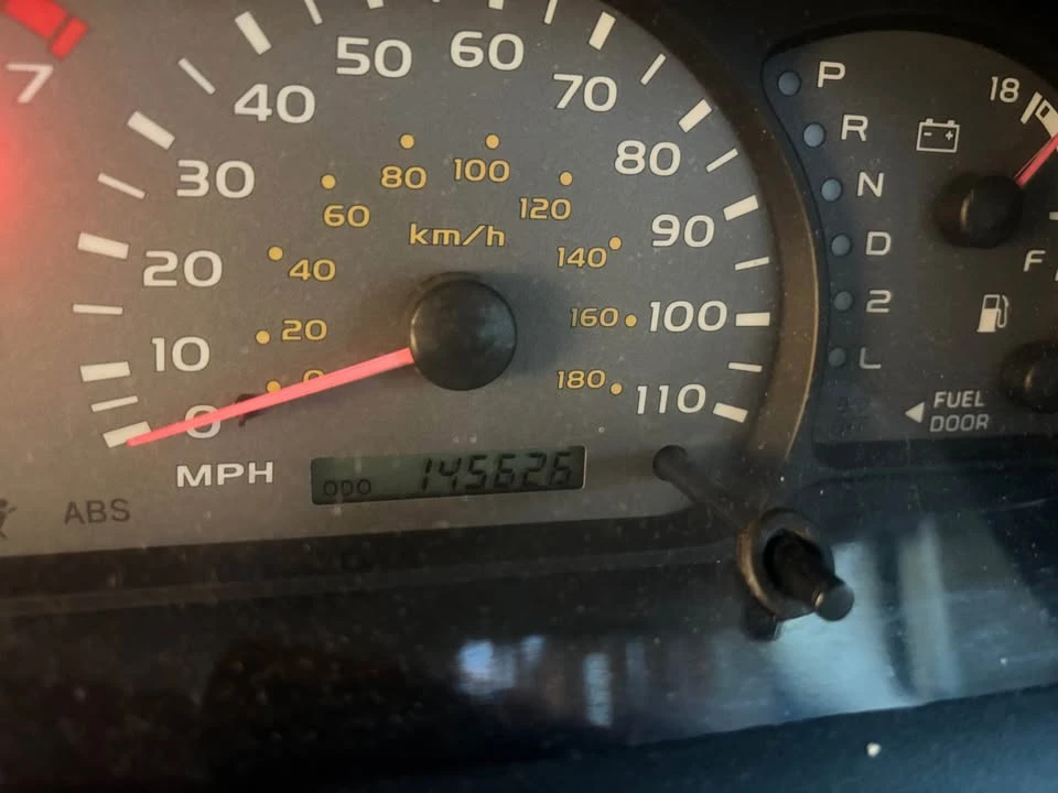 2001 Toyota Sequoia 1st Gen - Image 9 of 9