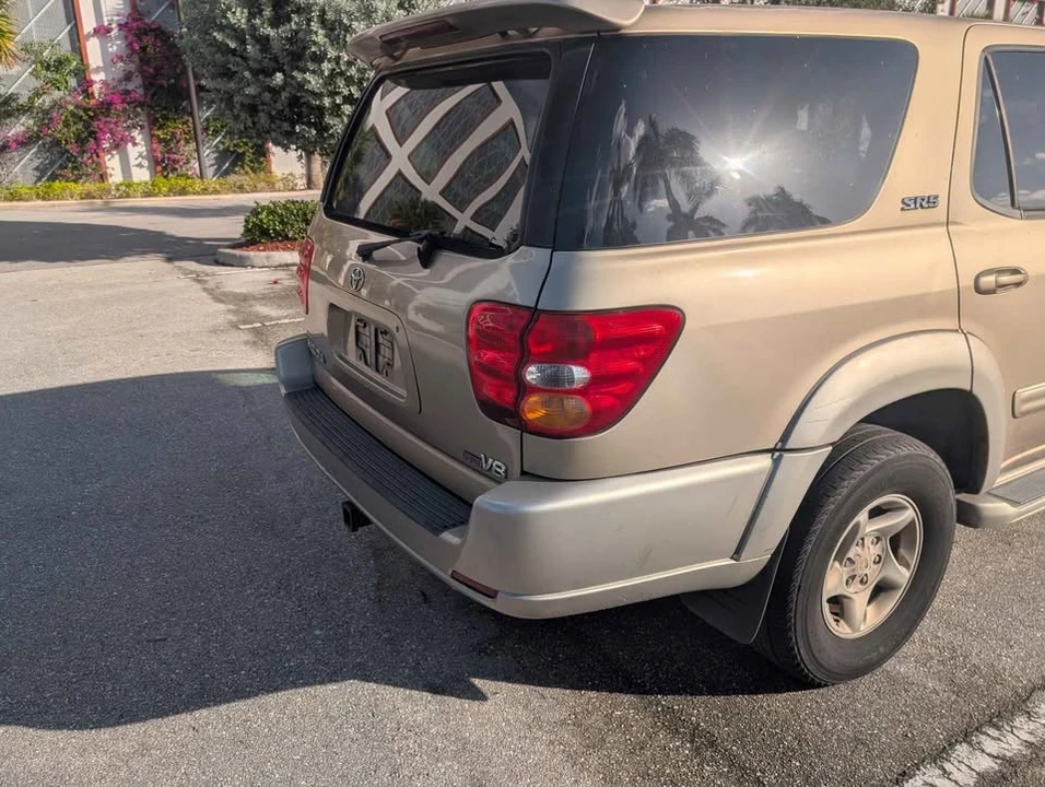 2001 Toyota Sequoia 1st Gen - Image 3 of 12