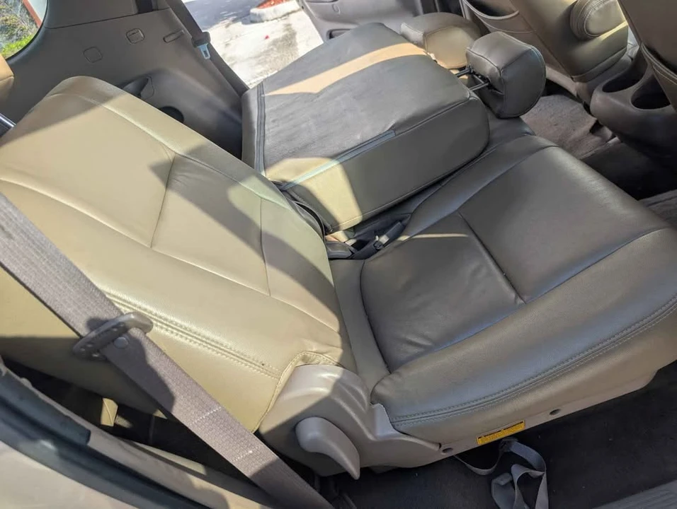2001 Toyota Sequoia 1st Gen - Image 8 of 12