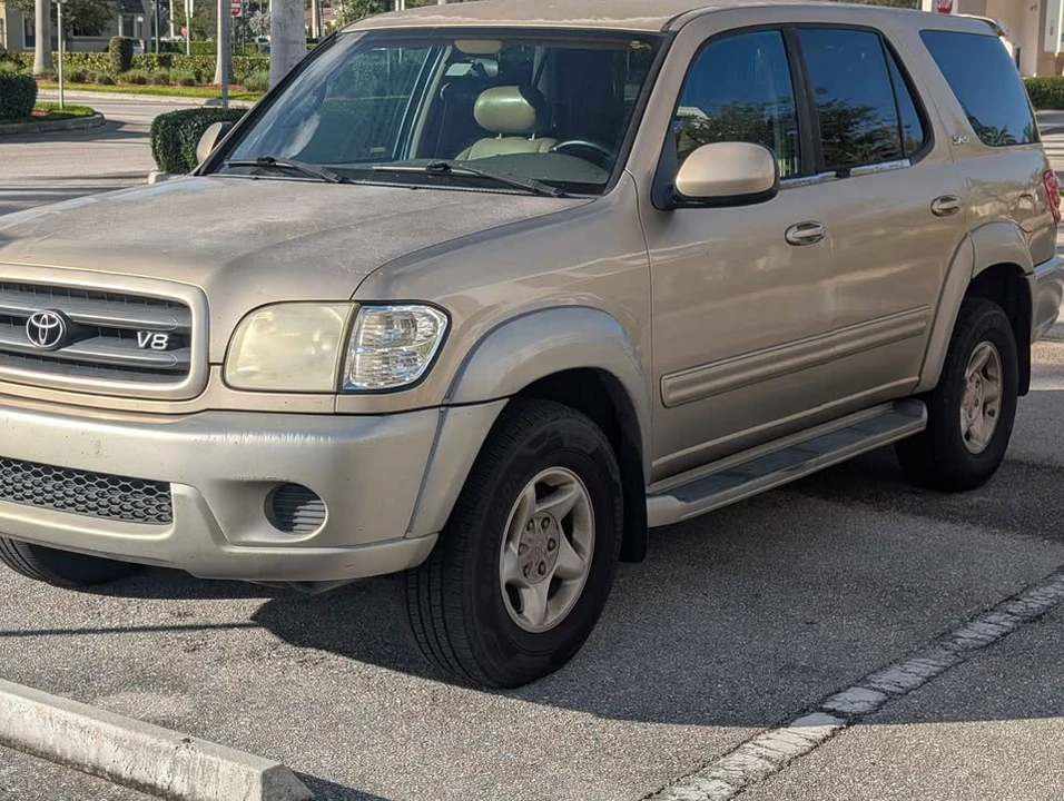2001 Toyota Sequoia 1st Gen - Image 2 of 12
