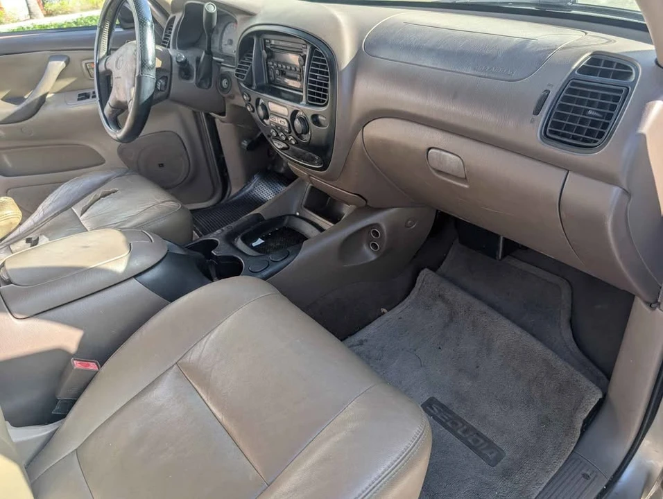 2001 Toyota Sequoia 1st Gen - Image 11 of 12