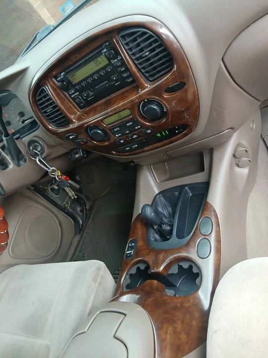 2001 Toyota Sequoia 1st Gen - Image 13 of 20