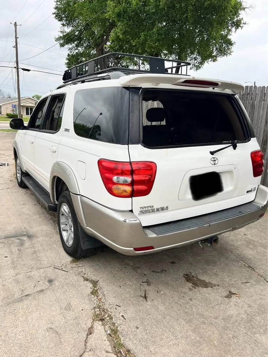 2001 Toyota Sequoia 1st Gen - Image 9 of 9