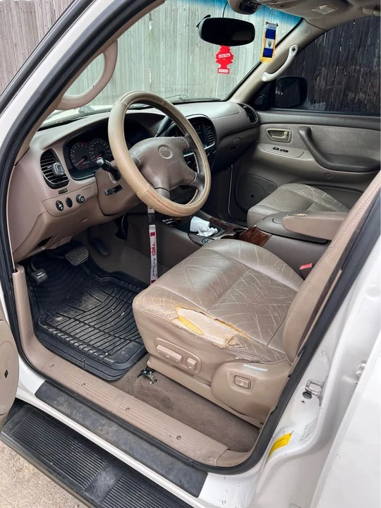 2001 Toyota Sequoia 1st Gen - Image 5 of 9