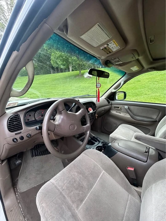 2001 Toyota Sequoia 1st Gen - Image 7 of 15