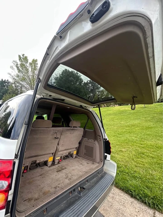 2001 Toyota Sequoia 1st Gen - Image 10 of 15