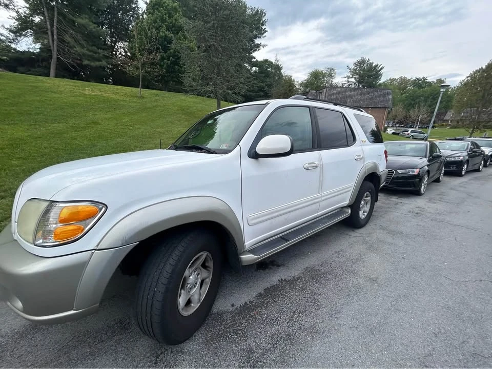 2001 Toyota Sequoia 1st Gen - Image 6 of 15