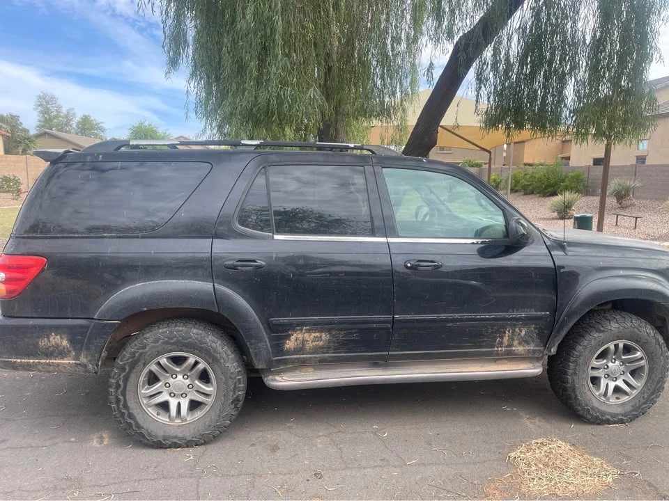2001 Toyota Sequoia 1st Gen - Image 2 of 3