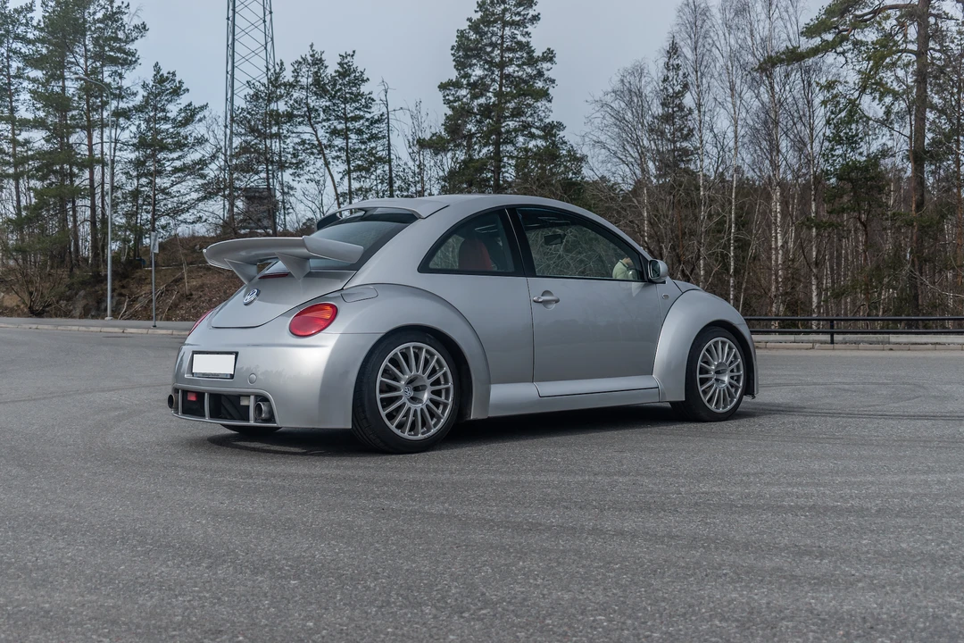 2001 Volkswagen Beetle (1980-2003) - Image 9 of 31
