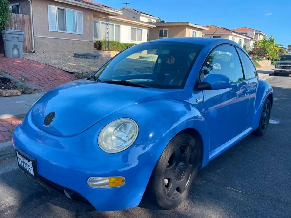 2001 Volkswagen New Beetle - Image 2 of 18