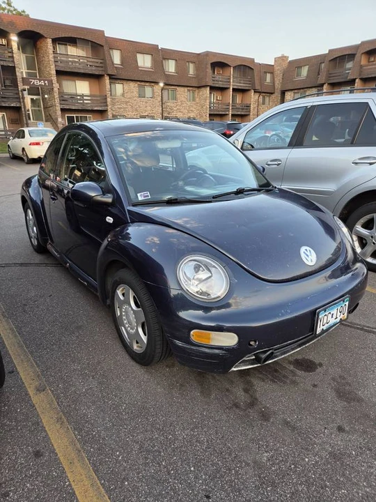 2001 Volkswagen New Beetle - Image 2 of 11