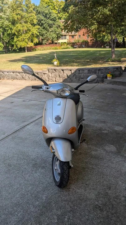 2001 Vespa Sei & PX & ET & LX & GT - Image 2 of 8