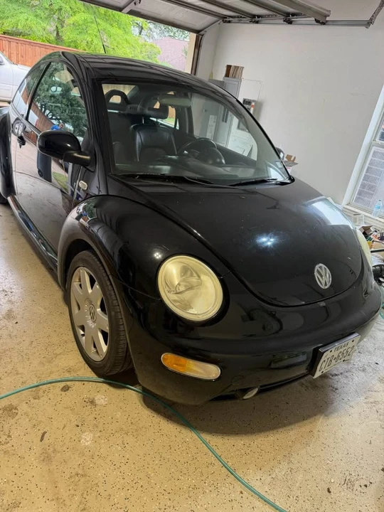 2001 Volkswagen New Beetle - Image 2 of 9