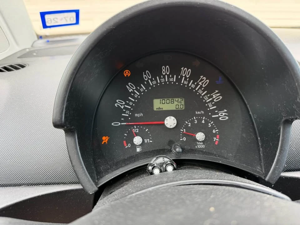 2001 Volkswagen New Beetle - Image 8 of 9