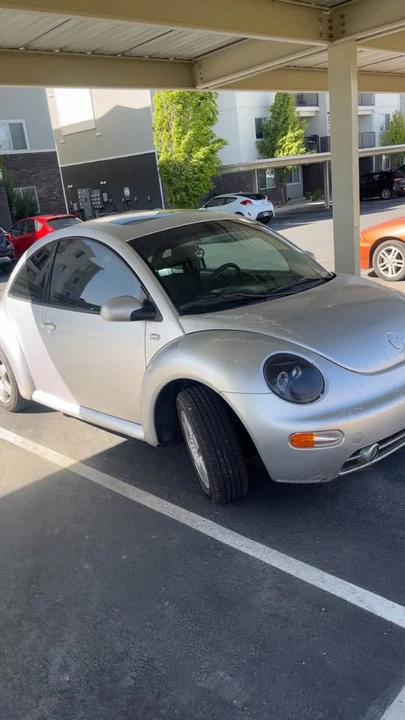 2001 Volkswagen New Beetle - Image 4 of 6