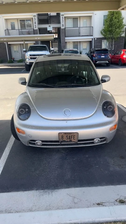 2001 Volkswagen New Beetle - Image 2 of 6