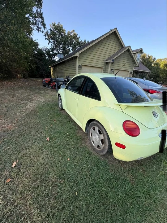2001 Volkswagen New Beetle - Image 4 of 12