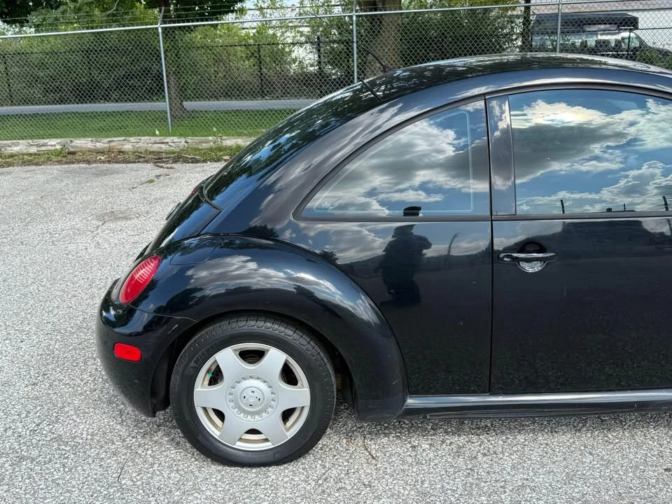 2001 Volkswagen New Beetle - Image 6 of 13