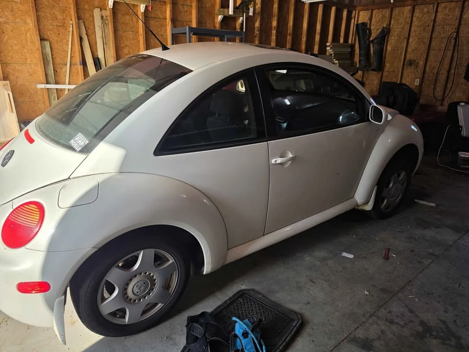 2001 Volkswagen New Beetle - Image 11 of 11