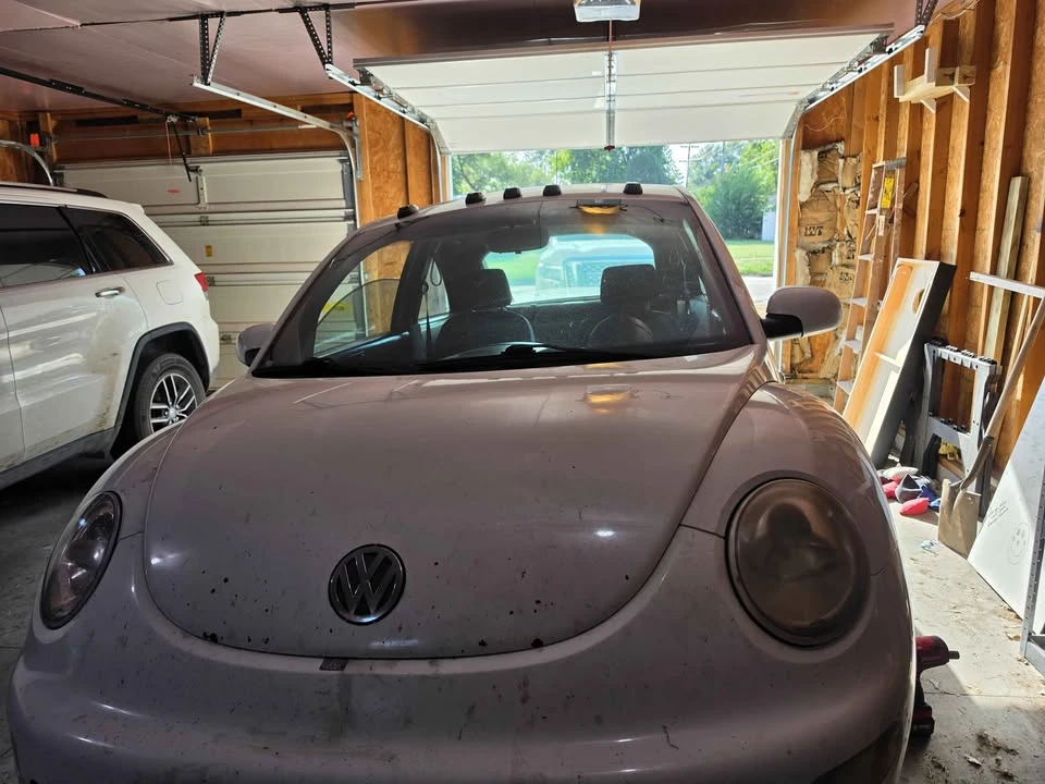 2001 Volkswagen New Beetle - Image 9 of 11